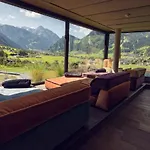 فندق كولنست 4*