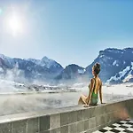 كولنست فندق 4*