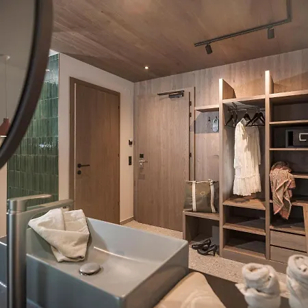 Hotel Coolnest 4*