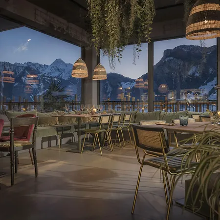 Coolnest Szálloda 4*