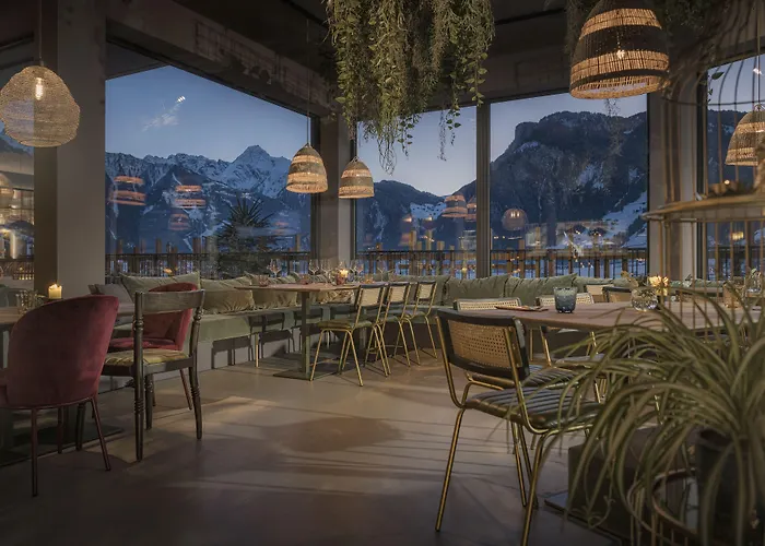 كولنست فندق 4*