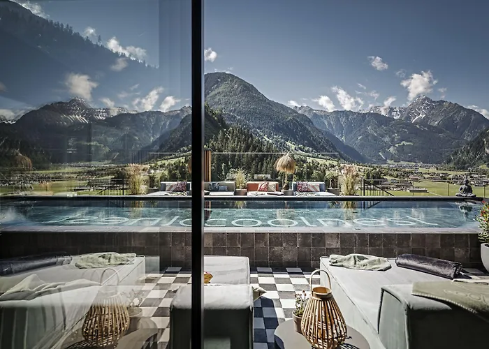 كولنست فندق 4*